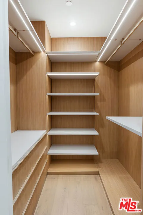 West Hollywood, California 90069, United States, 2 Bedrooms Bedrooms, ,3 BathroomsBathrooms,Residential,Active,78349