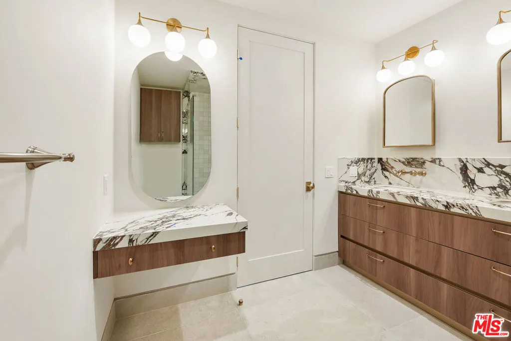 West Hollywood, California 90069, United States, 2 Bedrooms Bedrooms, ,3 BathroomsBathrooms,Residential,Active,78349