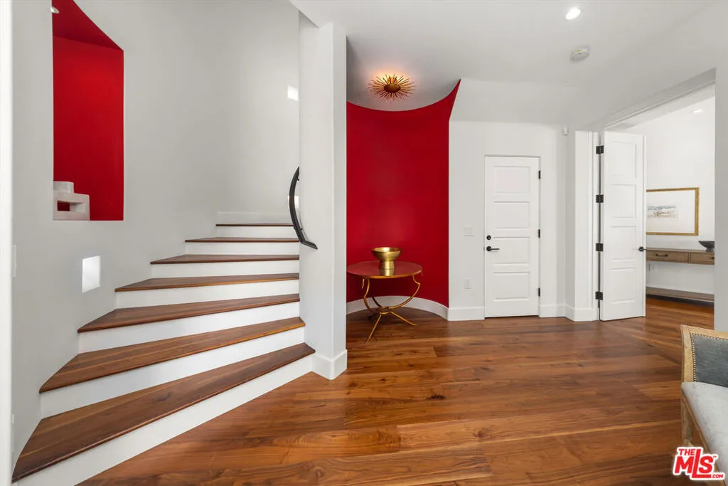 Santa Barbara, California 93109, United States, 4 Bedrooms Bedrooms, ,5 BathroomsBathrooms,Residential,Pending,134715