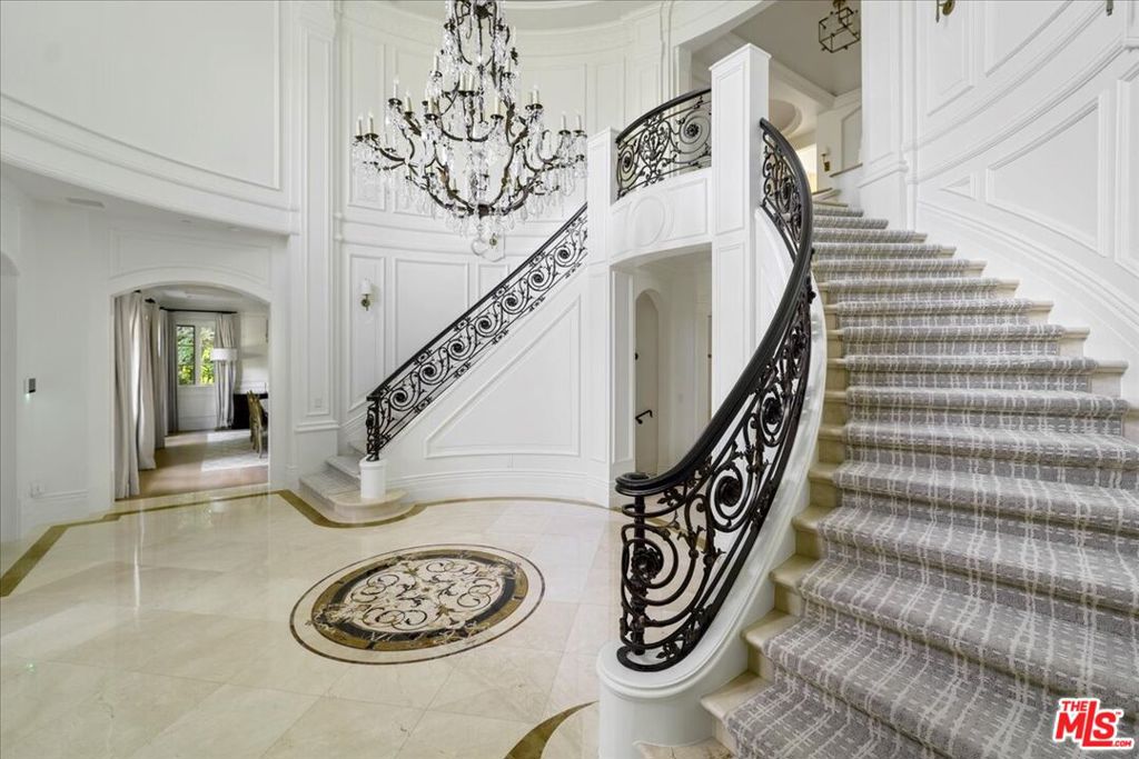 Properties 2 813 N Alpine Drive