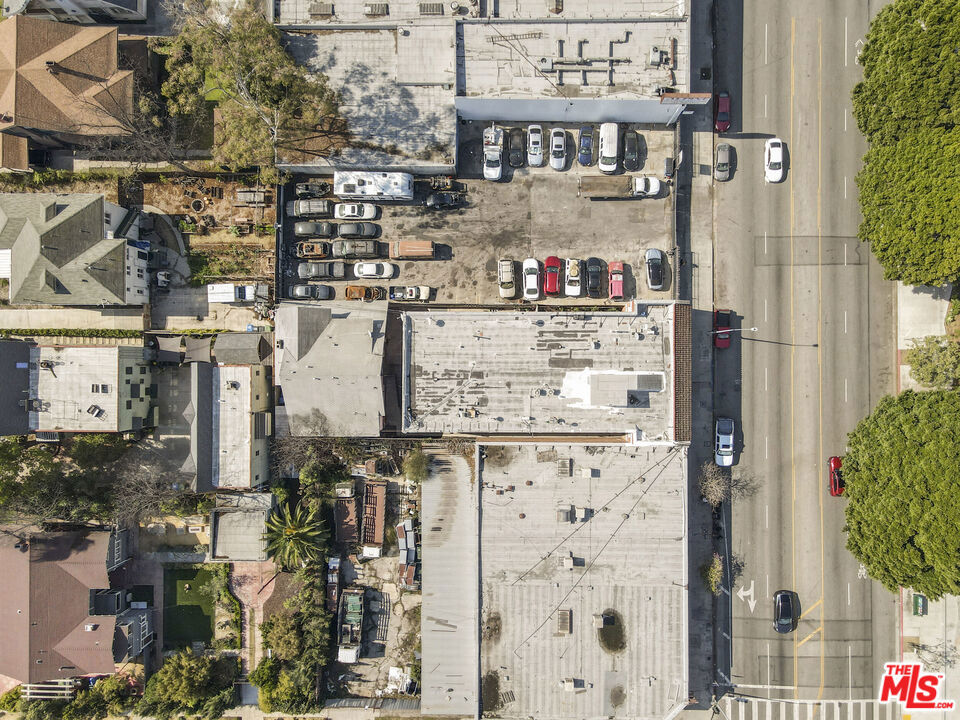 Properties 4 2360 W Washington Boulevard