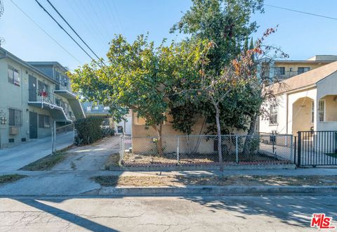 A home in Inglewood