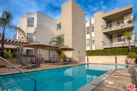 A home in Studio City