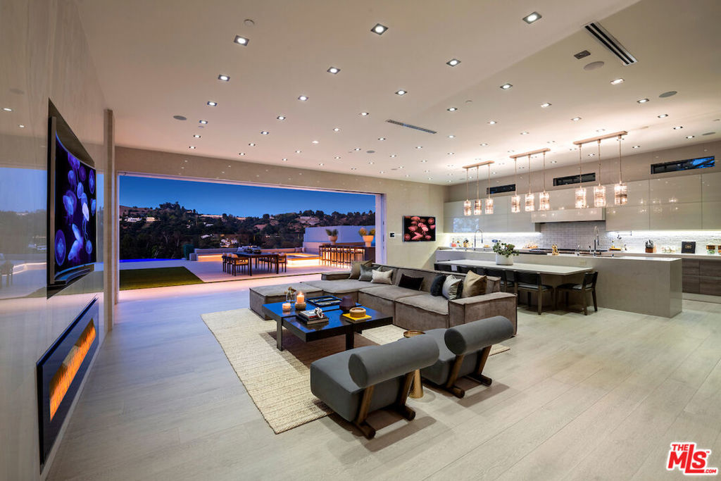 Properties 1 2620 Wallingford Drive