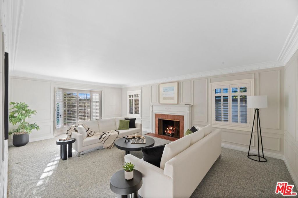 Properties 3 2752 Club Drive
