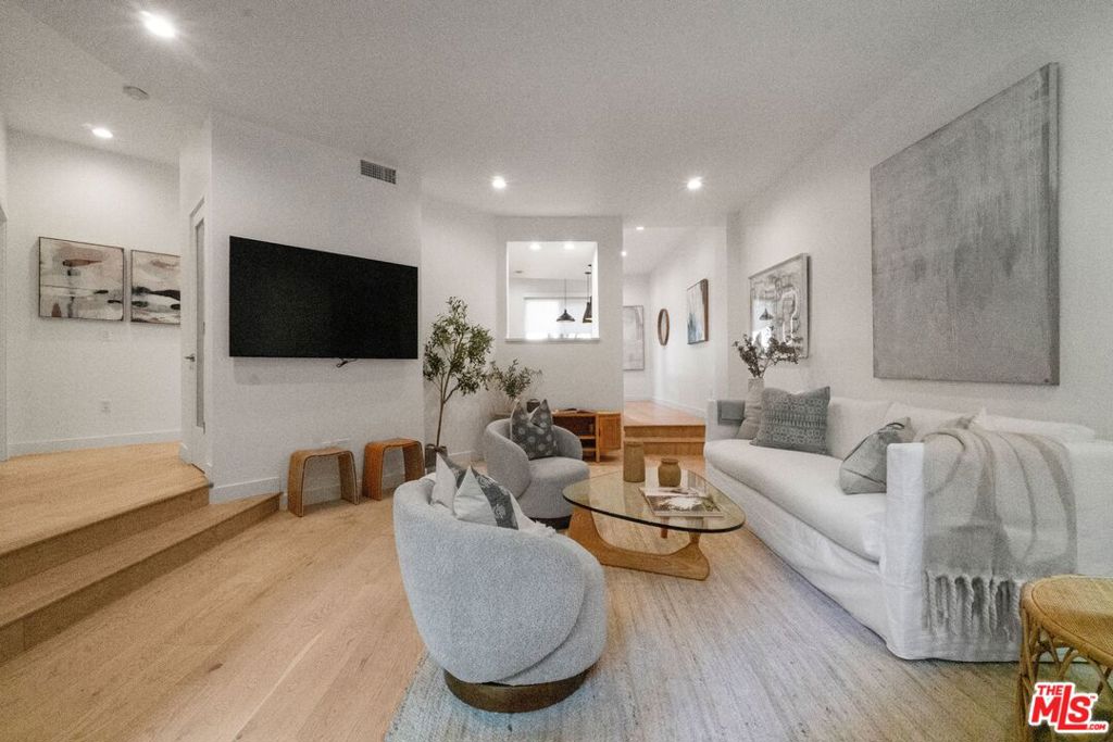 Properties 1 11949 Goshen Avenue 103