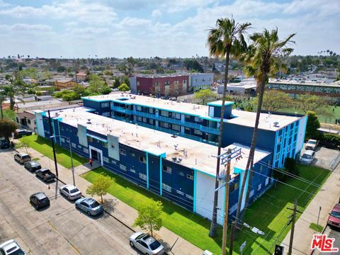 3018 W 67th Street Los Angeles CA 90043