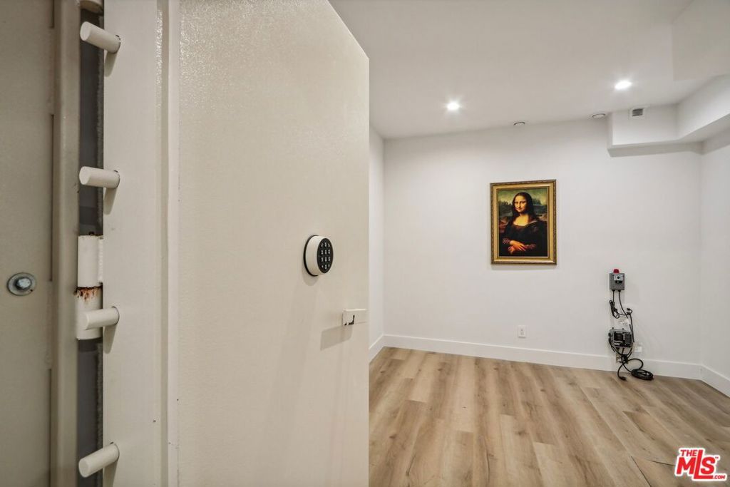 listing image 58