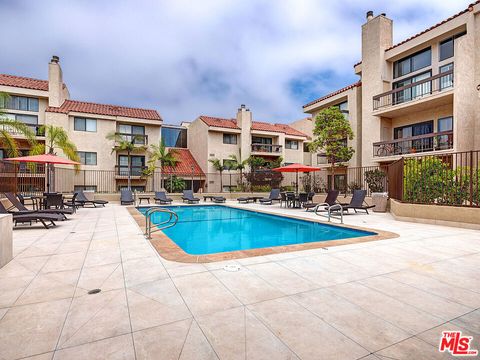 A home in Playa Del Rey