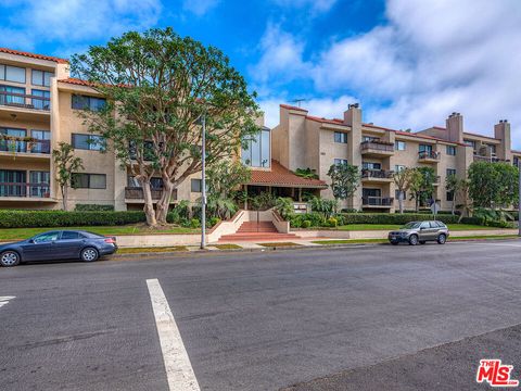 A home in Playa Del Rey