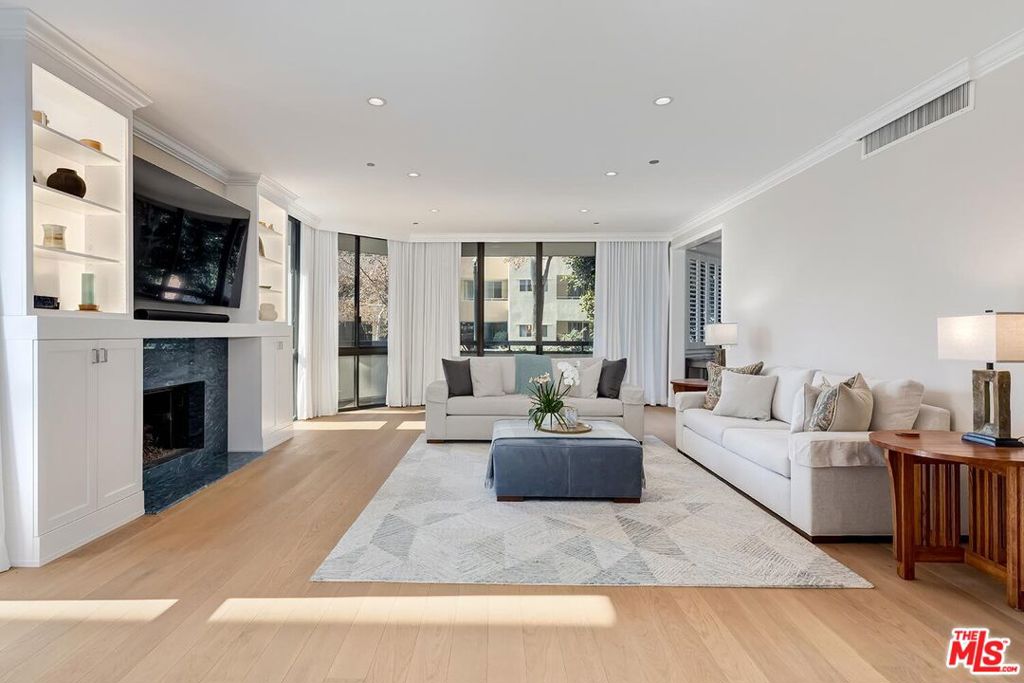 Properties 1 300 N Swall Drive 102