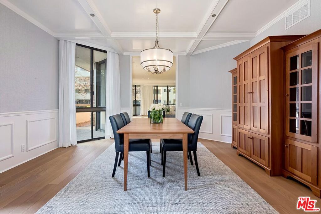 Properties 4 300 N Swall Drive 102