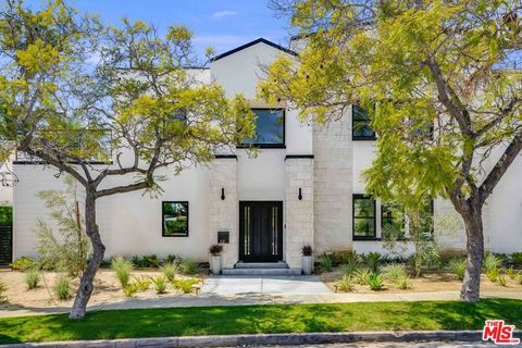 1737 Warnall Avenue Los Angeles CA 90024