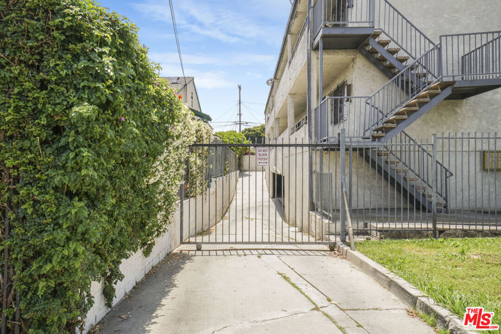 3120 W 71st Street