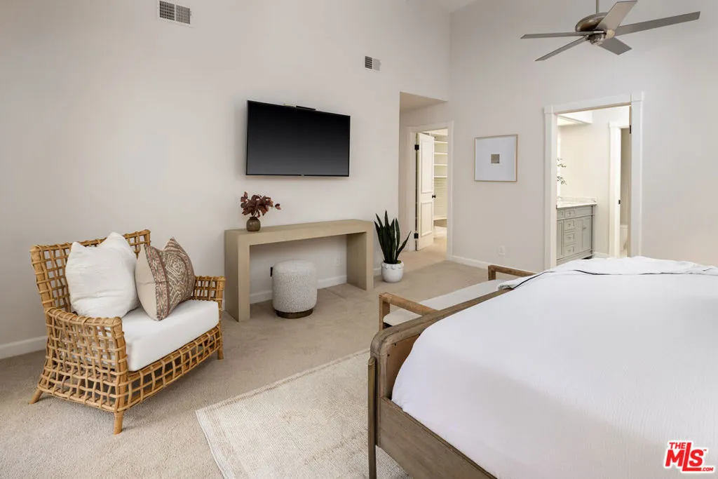 Santa Barbara, California 93105, United States, 3 Bedrooms Bedrooms, ,2 BathroomsBathrooms,Residential,Active,20572