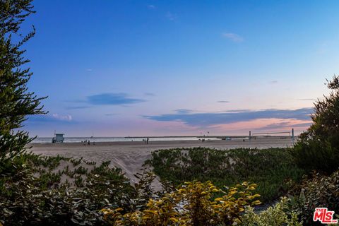 A home in Playa del Rey