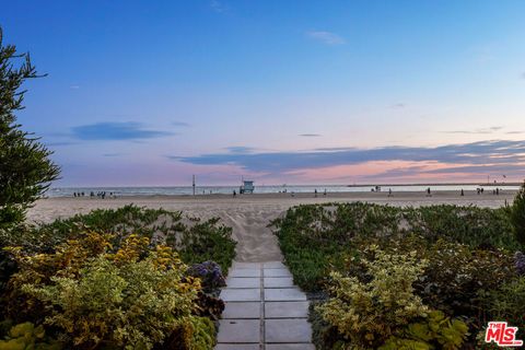 A home in Playa del Rey