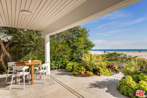 A home in Playa del Rey