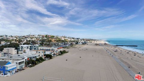 A home in Playa del Rey