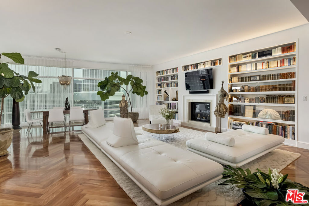 1 W Century Drive 17C