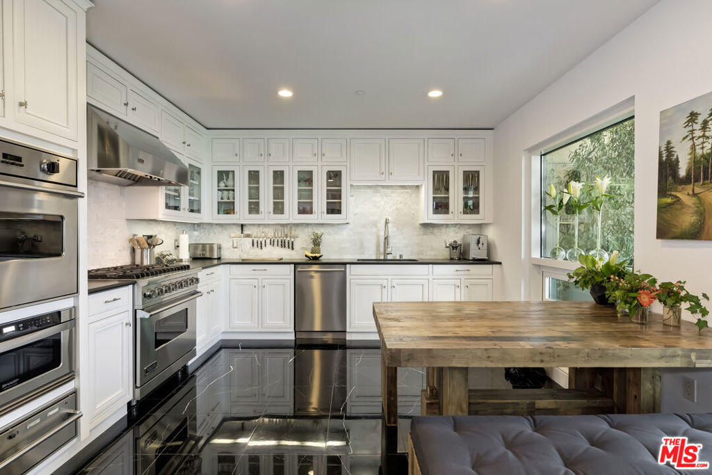 1 W Century Drive 17C