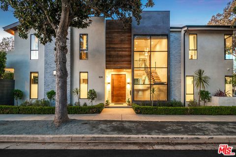 11241 Valley Spring Lane North Hollywood CA 91602