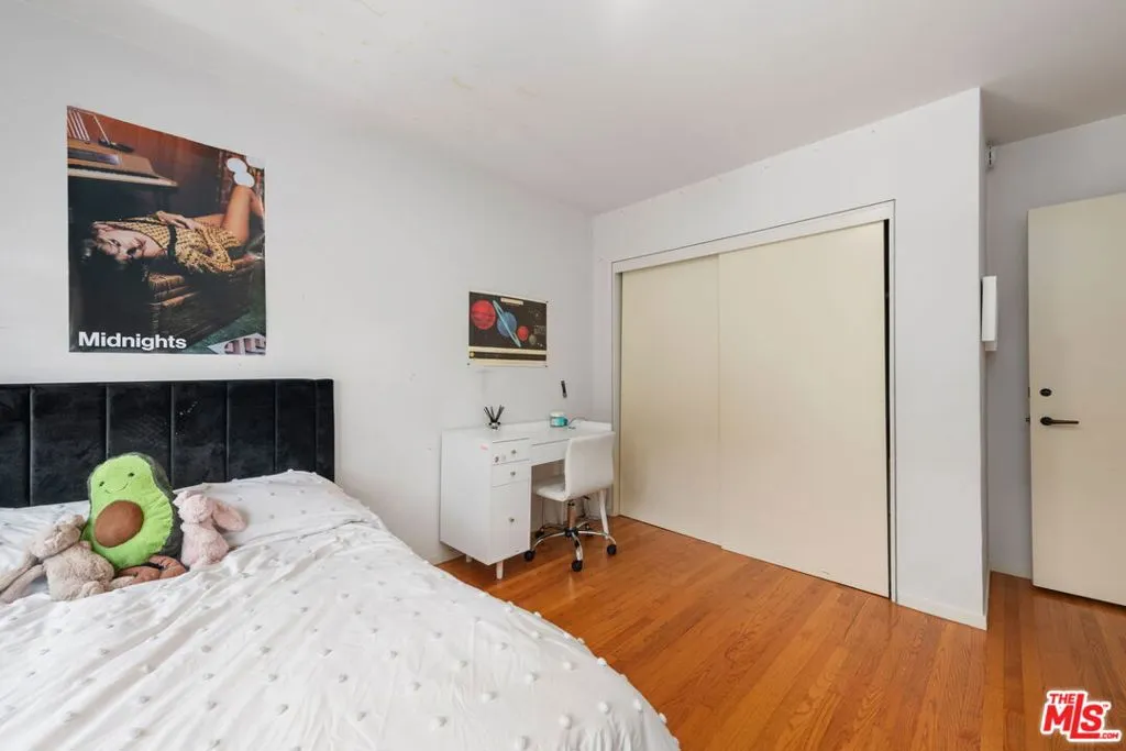 Santa Monica, California 90402, United States, 6 Bedrooms Bedrooms, ,4 BathroomsBathrooms,Residential,Active,127371