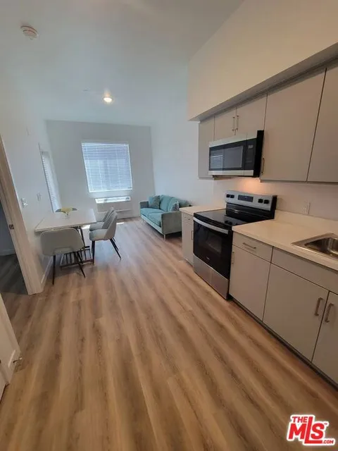 MLS: 25529017