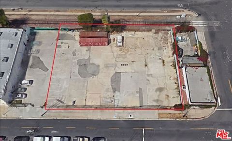 2615 SOUTHWEST Drive Los Angeles CA 90043