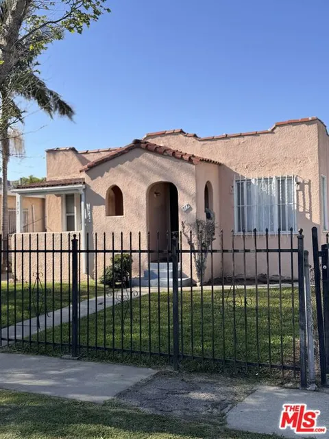 MLS: 25522579