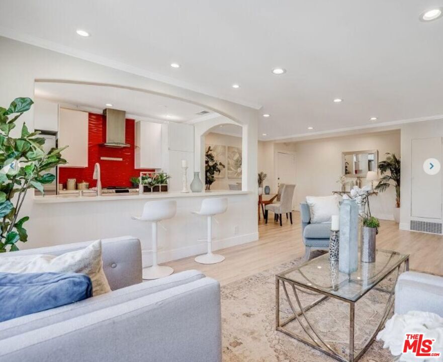 Properties 2 11670 W Sunset Boulevard 307