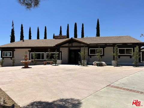 A home in Agua Dulce