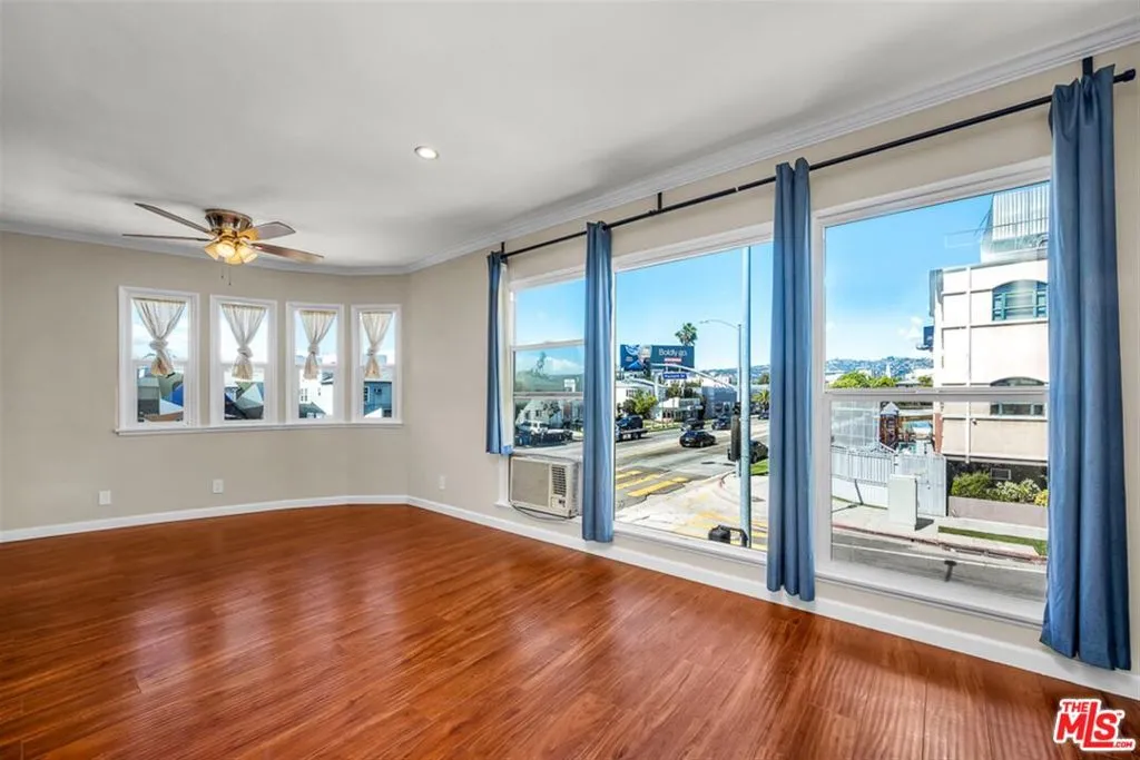 Los Angeles, California 90035, United States, 1 Bedroom Bedrooms, ,1 BathroomBathrooms,Residential,Active,85546