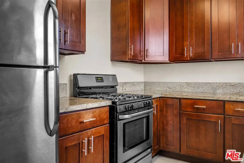 Los Angeles, California 90035, United States, 1 Bedroom Bedrooms, ,1 BathroomBathrooms,Residential,Active,85546