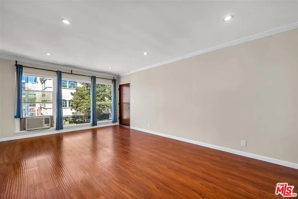 Los Angeles, California 90035, United States, 1 Bedroom Bedrooms, ,1 BathroomBathrooms,Residential,Active,85546