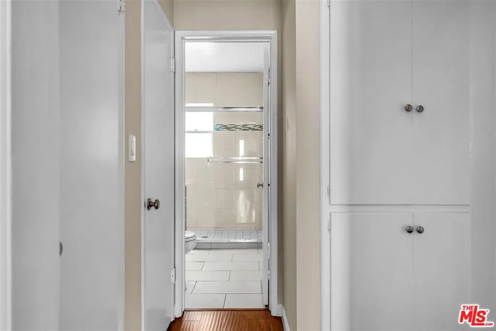 Los Angeles, California 90035, United States, 1 Bedroom Bedrooms, ,1 BathroomBathrooms,Residential,Active,85546