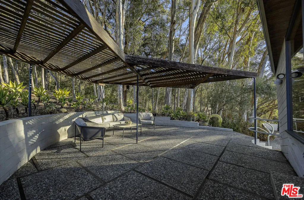 Santa Barbara, California 93108, United States, 2 Bedrooms Bedrooms, ,2 BathroomsBathrooms,Residential,Active,125461