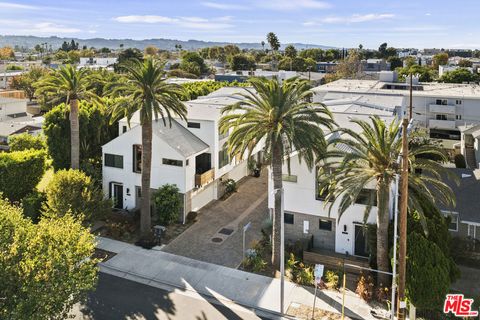 A home in North Hollywood