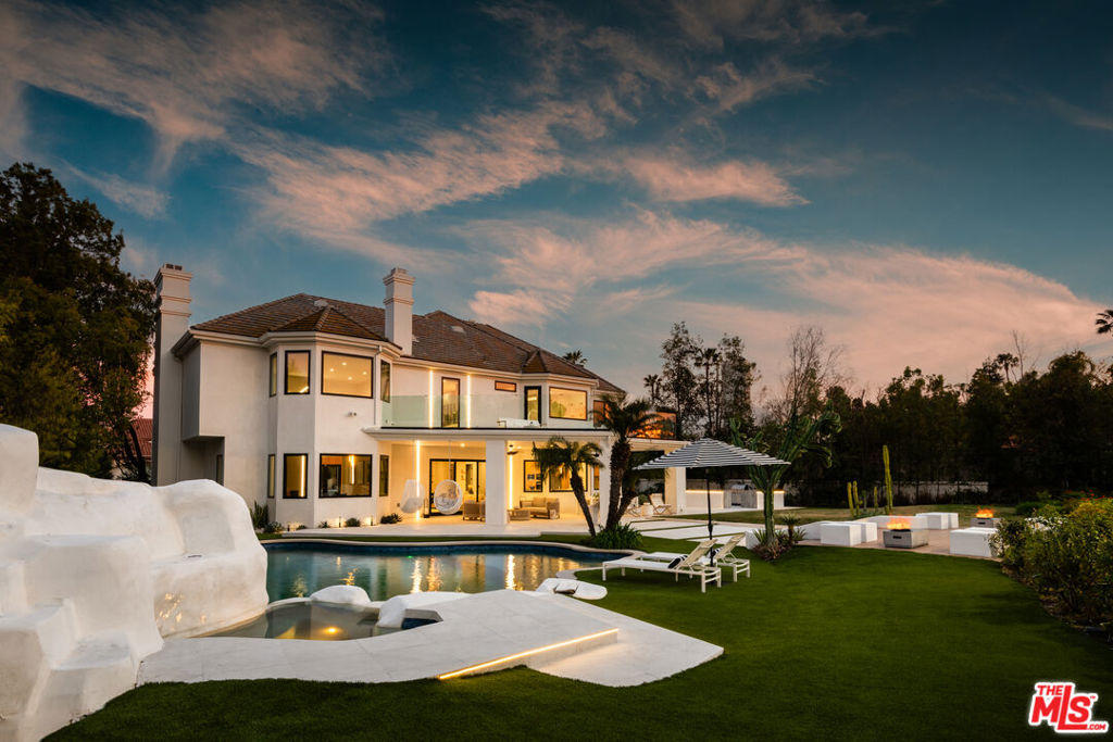 Properties 3 5541 Amber Circle
