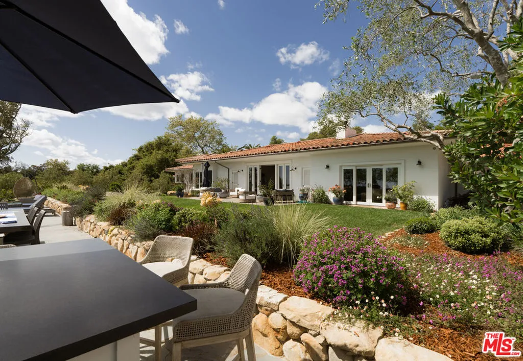 Santa Barbara, California 93108, United States, 4 Bedrooms Bedrooms, ,5 BathroomsBathrooms,Residential,Active,117929