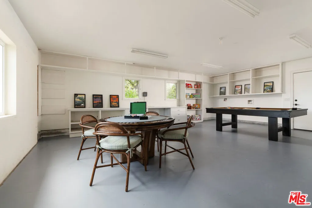 Santa Barbara, California 93108, United States, 4 Bedrooms Bedrooms, ,5 BathroomsBathrooms,Residential,Active,117929