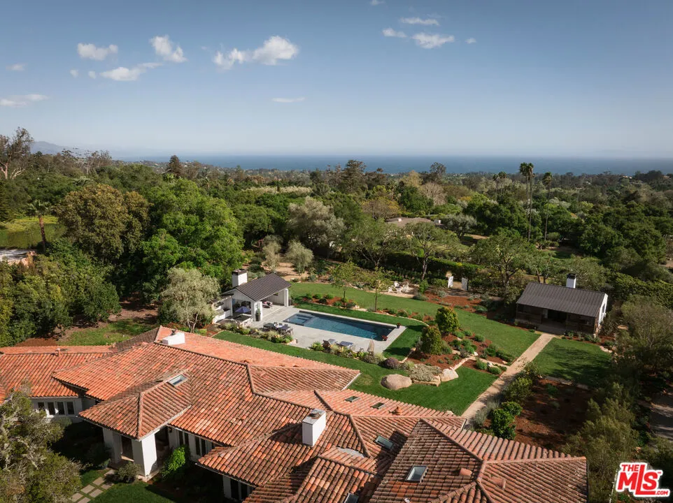 Santa Barbara, California 93108, United States, 4 Bedrooms Bedrooms, ,5 BathroomsBathrooms,Residential,Active,117929