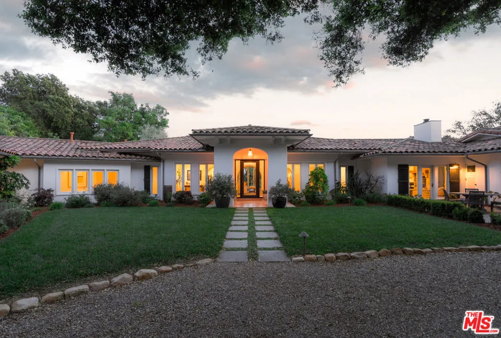 Santa Barbara, California 93108, United States, 4 Bedrooms Bedrooms, ,5 BathroomsBathrooms,Residential,Active,117929