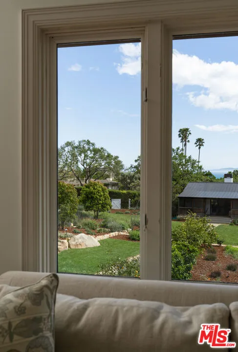 Santa Barbara, California 93108, United States, 4 Bedrooms Bedrooms, ,5 BathroomsBathrooms,Residential,Active,117929