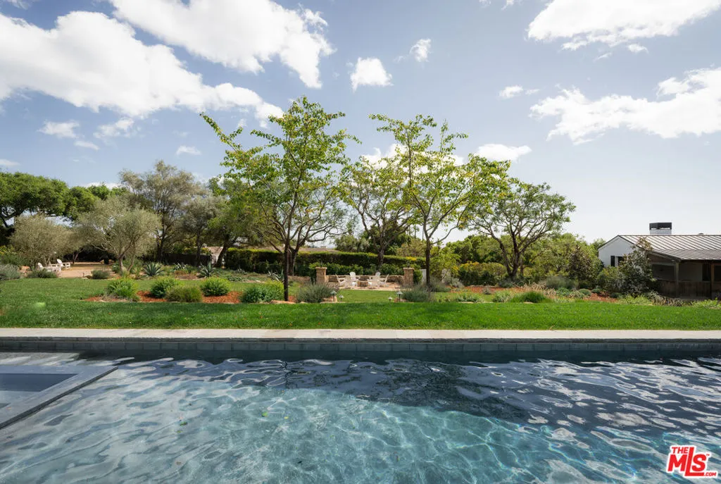 Santa Barbara, California 93108, United States, 4 Bedrooms Bedrooms, ,5 BathroomsBathrooms,Residential,Active,117929