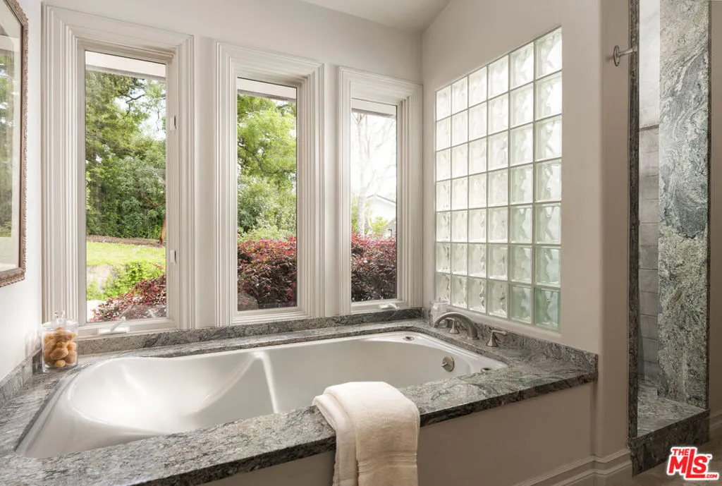 Santa Barbara, California 93108, United States, 4 Bedrooms Bedrooms, ,5 BathroomsBathrooms,Residential,Active,117929