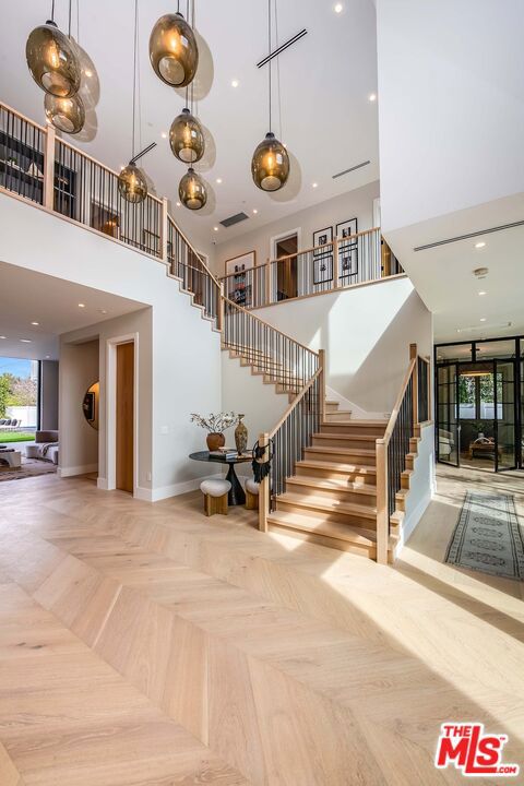 Properties 4 15907 Valley Vista Boulevard
