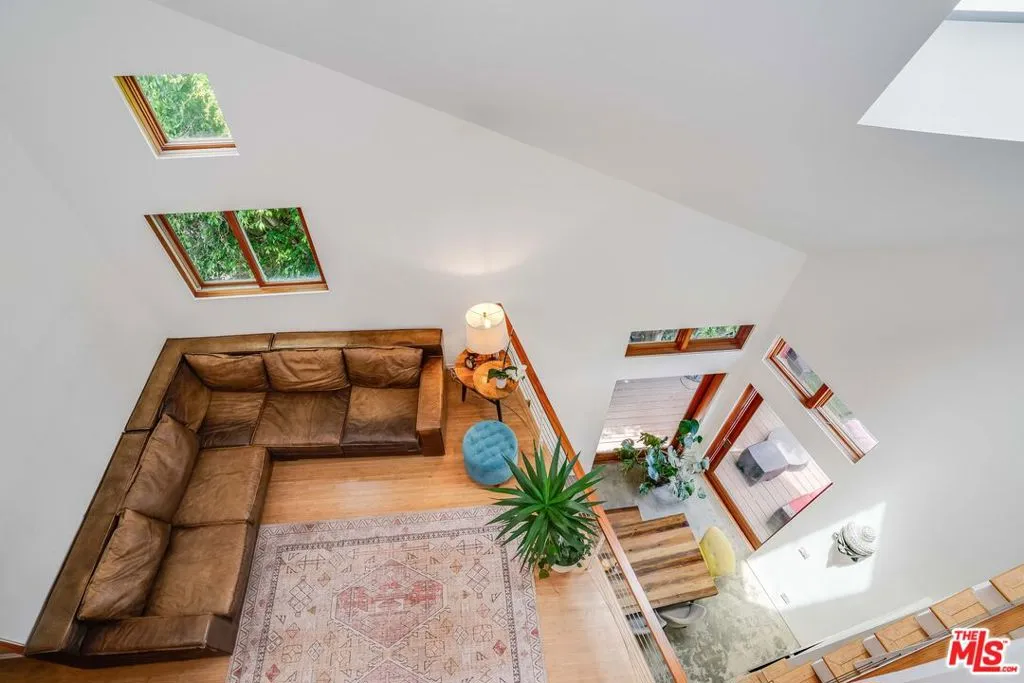 Venice, California 90291, United States, 4 Bedrooms Bedrooms, ,2 BathroomsBathrooms,Residential,Active,139291