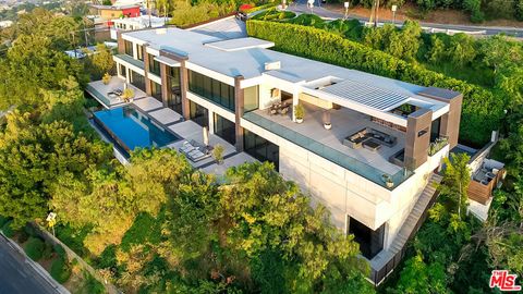7863 Mulholland Drive Los Angeles CA 90046