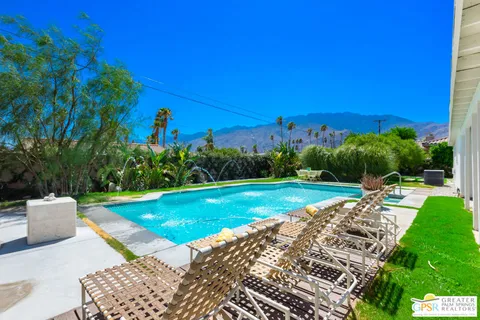 2405 E Francis Drive, Palm Springs, CA 92262 - MLS#: 24429179